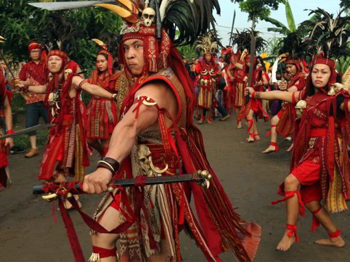 Tari Cakalele