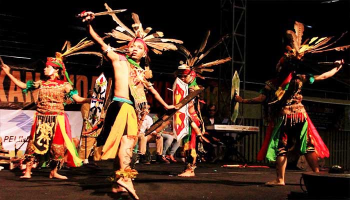 Tari Mandau