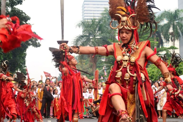 Tari Monong