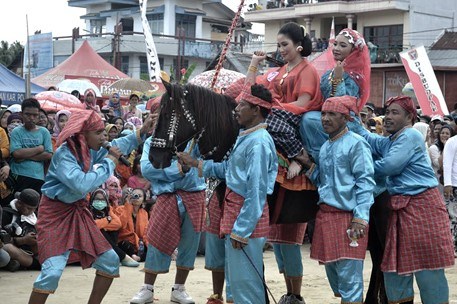 Tari Pattuqduq Towaine
